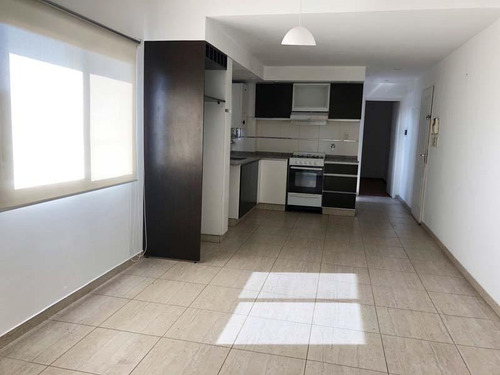 Imagen 2 de 10 de Depto Dos Ambientes En Un 2do Piso