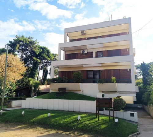 En Venta: Departamento Dos Dormitorios Con Cochera