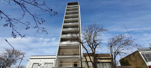 Imagen 2 de 7 de Departamento De1 Dormitorio En La Plata Plaza Azcuenaga - Dacal Bienes Raíces