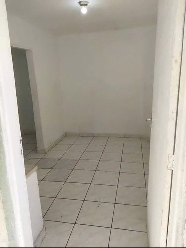 Aluga-se Casa De 2 Cômodos Em Guarulhos
