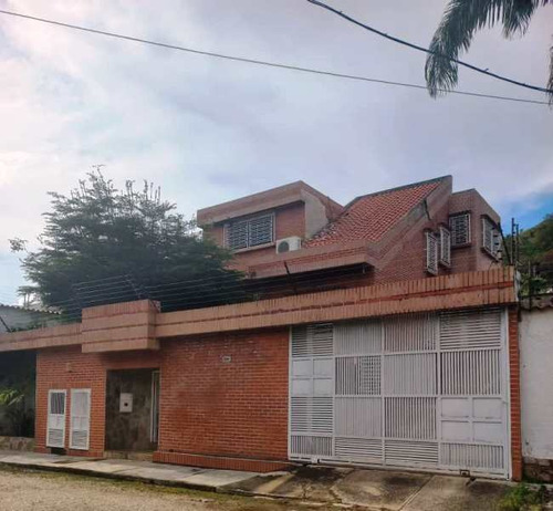 Francisco Manzanilla Vende Casa En Colinas De Guataparo, Valencia. Edo.carabobo Plc-741