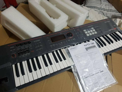 Roland Xps-30 Expandable Synthesizer Keyboard Instruments 