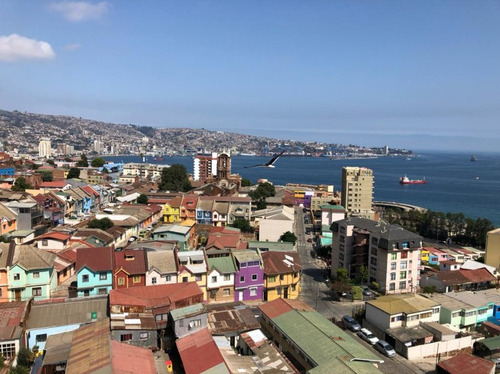 Arrendamos Comodo Depto En Cerro Baron,valparaiso.