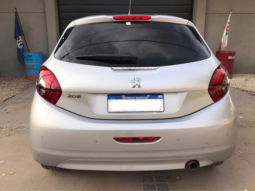 Imagen 5 de 15 de Peugeot 208 2020 1.6 Allure