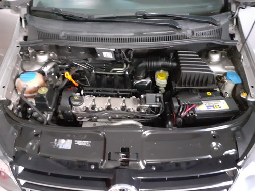 Volkswagen Suran 1.6 Imotion Highline 2013