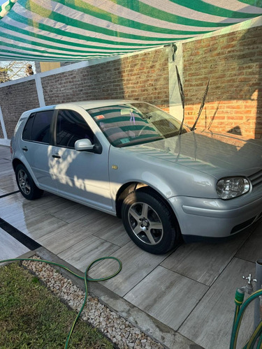 Volkswagen Golf 1.6 Format