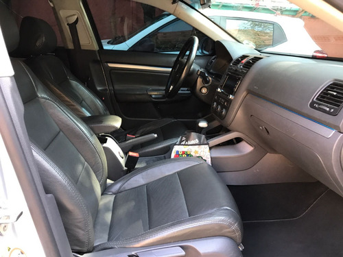 Volkswagen Jetta 2.5 4p