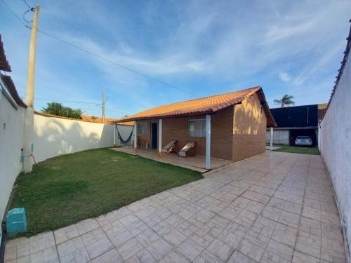 Imagem 7 de 9 de Casa Com Piscina No Jardim Califórnia, A 200 Metros Do Mar!