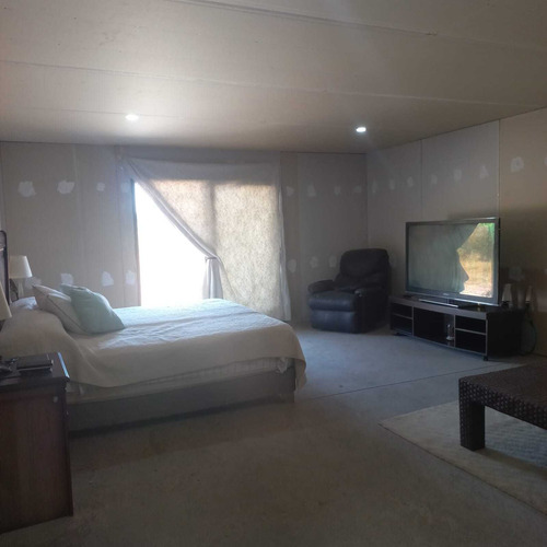Gran Parcela Con Inmueble En Calera De Tango (74953)