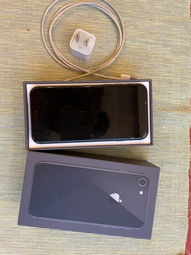 iPhone 8 Usado 64 Gb, 100% Caja, Accesorios, De Remate! (Usado)