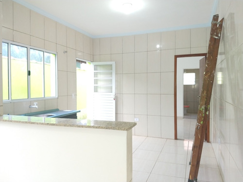 Imagem 6 de 14 de Casa Em Mongaguá , Casa Nova Com Quintal Espaçoso .