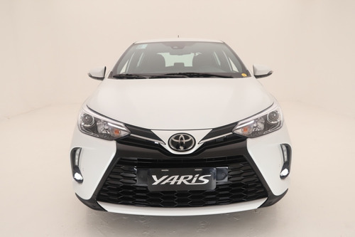 Imagen 1 de 15 de Toyota Yaris  Xls Pack Cvt  5p