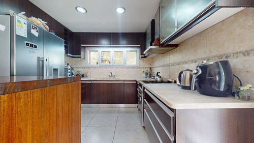 Casa De 5 Dorm. En Venta La Plata- Pileta Y Parque