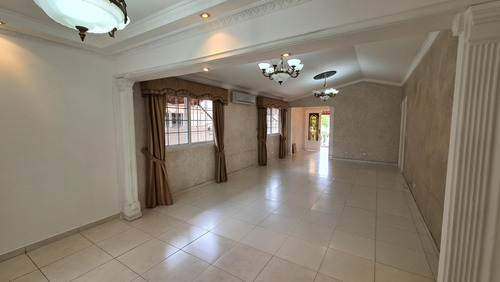 Imagen 8 de 14 de Venta De Casa De 250 M2 En Quintas De Monticello 21-11771