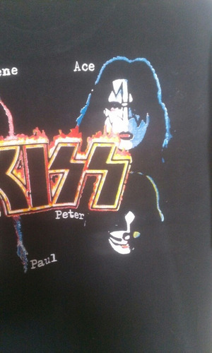 Imagen 3 de 6 de Franela Kiss, Concierto En Caracas, Nueva, Sólo Caracas.