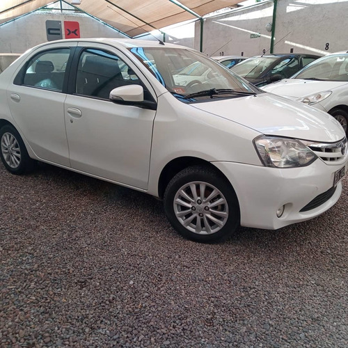 Toyota Etios 1.5 Sedan Xls 2015