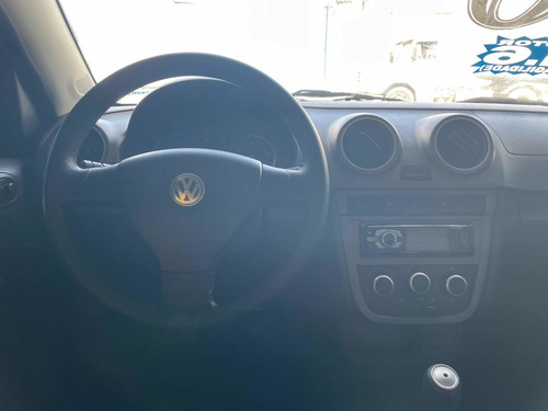 Imagem 11 de 11 de Volkswagen Voyage 2010 1.6 Vht Comfortline Total Flex 4p