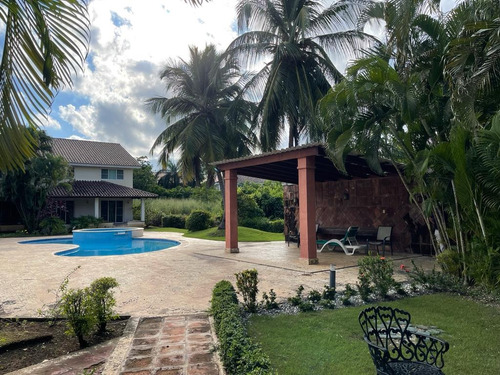 Villa En Metro Country Club, Alquilo Juan Dolio.
