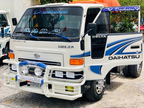 Super Oferta Camion Daihatsu Delta 2003 Cama Corta En Chasis
