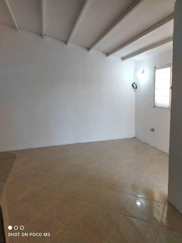 Imagen 4 de 12 de Se Vende Casa En Urb Juana La Avanzadora Maturin Ve02-693zi-dced
