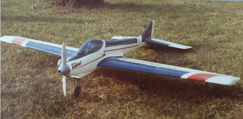 Avion Acrobatico Leopard Entrenador Fibra 160 Aeromodelismo