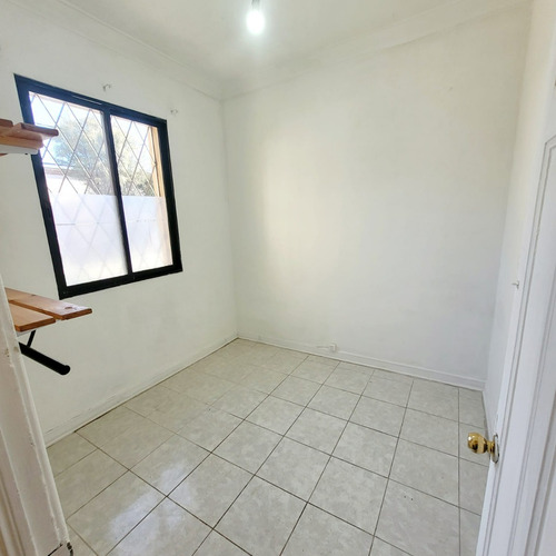 Amplia Casa 5d 2 B En Arriendo, Ñuñoa