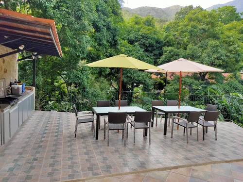 Lisbeth García Bienes Raíces Vende Hermosa Y Exclusiva Quinta En Palmarito