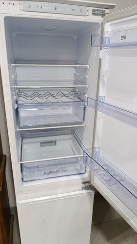 Heladera Freezer Inferior Inverter Beko (Usado)