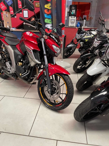 Imagem 2 de 8 de Yamaha Fazer 250
