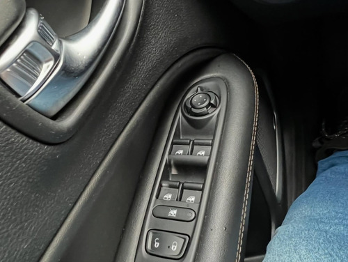Jeep Compass 2.0 16V FLEX LONGITUDE AUTOMÁTICO