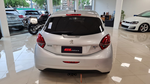 Peugeot 208 1.2 2017 Impecable Estado!!! ((gl Motors))