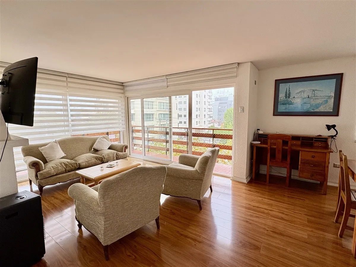 Imagen 2 de 13 de Departamento En Venta De 3 Dorm. En Viña Del Mar
