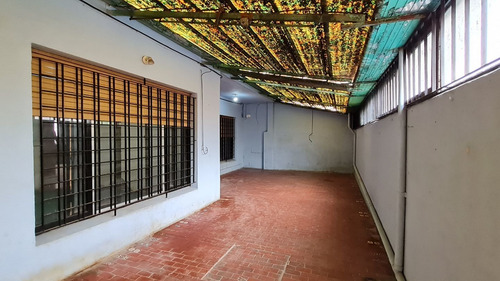 Imagen 2 de 14 de Vendo Ph Interno Independiente 3 Amb. Muy Amplio