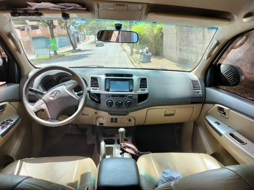 Imagem 6 de 8 de Toyota Hilux Sw4 2.7 Sr 4x2 16v Flex 4p Automático