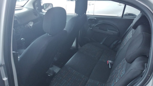 Fiat Uno 1.0 Vivace Flex 4p Manual