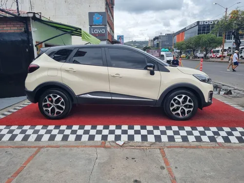 Renault Captur 2.0 At