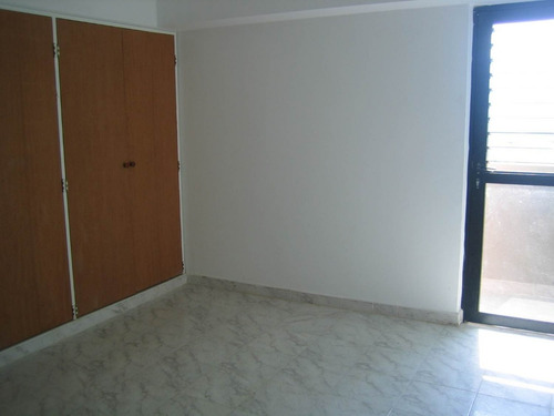 Imagen 2 de 17 de Apartamento En Venta Res. Santa Ana