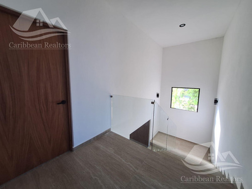 Casa En Venta En Lagos Del Sol Cancun