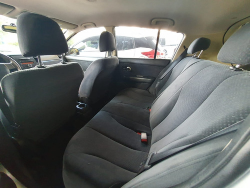 Imagem 8 de 10 de Nissan Tiida 1.8 S
