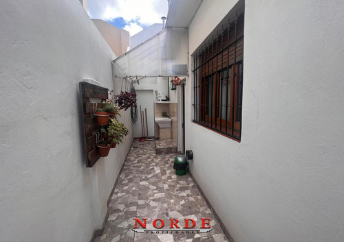 Venta Ph Tipo Casa 3 Ambientes Entrada Independiente Cochera Terraza