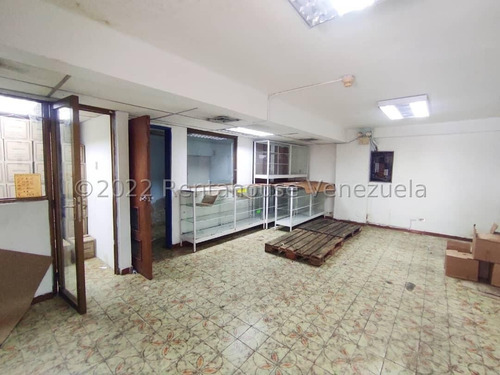 Imagen 2 de 13 de Mayra Ysabel Cedeño Vende Local Comercial En Av Bolivar, Maracay Cod 22-18738