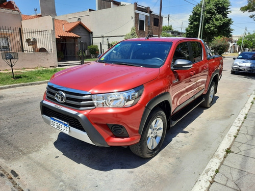 Toyota Hilux 2.8 Cd Sr 177cv 4x4 2017