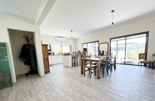Imagen 7 de 16 de Casa En Venta En El Canton Barrio Puerto Lote Interno Con Pileta