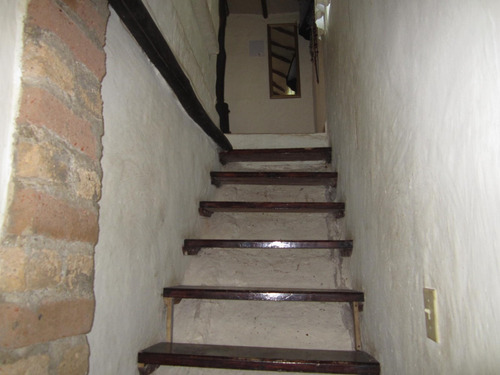 Imagen 8 de 12 de Bella Casa De Arquitectura Colonial Con Ambiente De Montaña