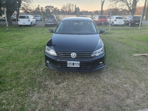 Imagen 2 de 8 de Volkswagen Vento 2015 2.5 Advance Plus 170cv Tiptronic