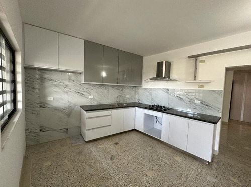 Dp. En Venta Apartamento Estudio Piso 2