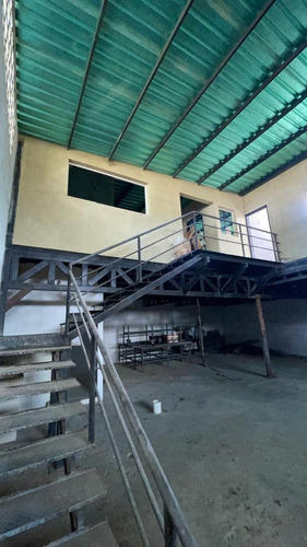 Miguel Mrtínez, Profesional Inmobiliario De Rent-a-house, Ofrece En Venta Edificio Comercial En Obra Gris, Código: 25-10501