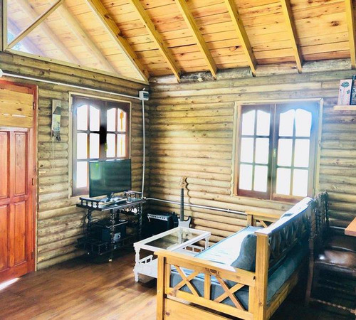 Casa Estilo Cabaña En La Caleta