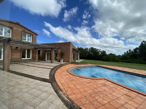 Chacra, 4 Dormitorios + Dependencia, La Barra, Zona Rural, Punta Del Este, Venta Y Alquiler- Ref: 5613