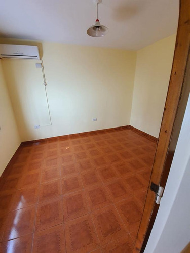 Imagen 9 de 14 de Casa De Pasillo - Con Patio Y Parrillero- Rosario - Triangulo